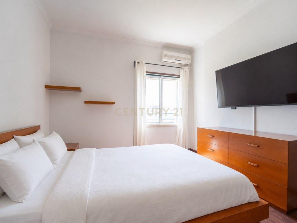 Apartamento T2 em União das freguesias de Faro (Sé e São Pedro) — imagem 16