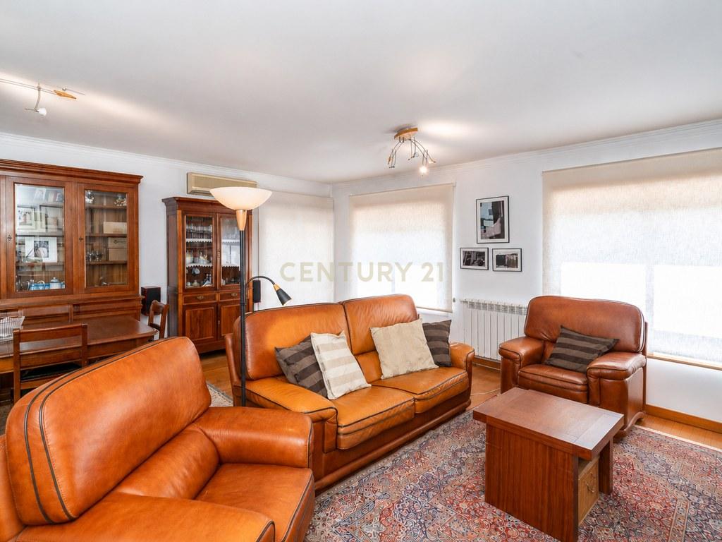 Apartamento T3 em Santo António dos Olivais — imagem 06