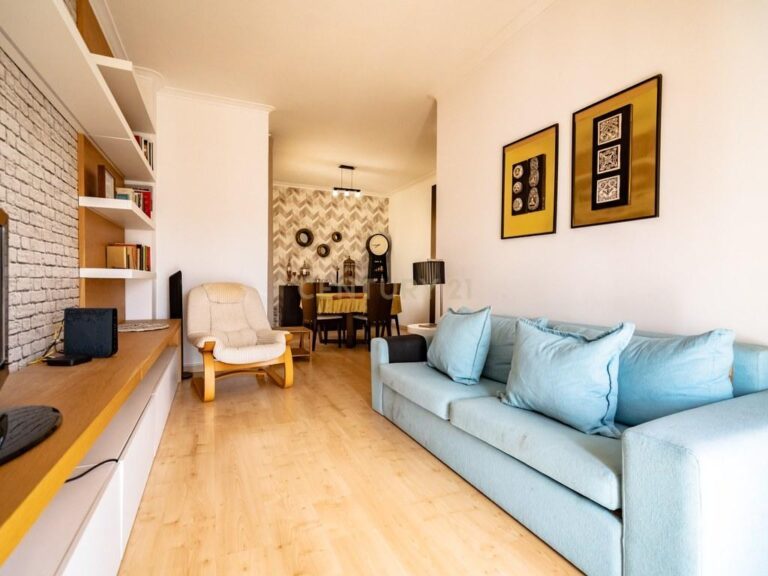 Apartamento T3 em União das freguesias de Coimbra (Sé Nova, Santa Cruz, Almedina e São Bartolomeu) — imagem 01