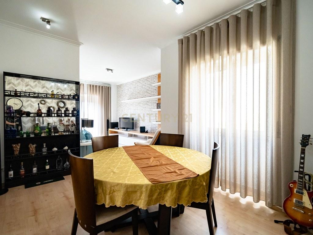 Apartamento T3 em União das freguesias de Coimbra (Sé Nova, Santa Cruz, Almedina e São Bartolomeu) — imagem 04