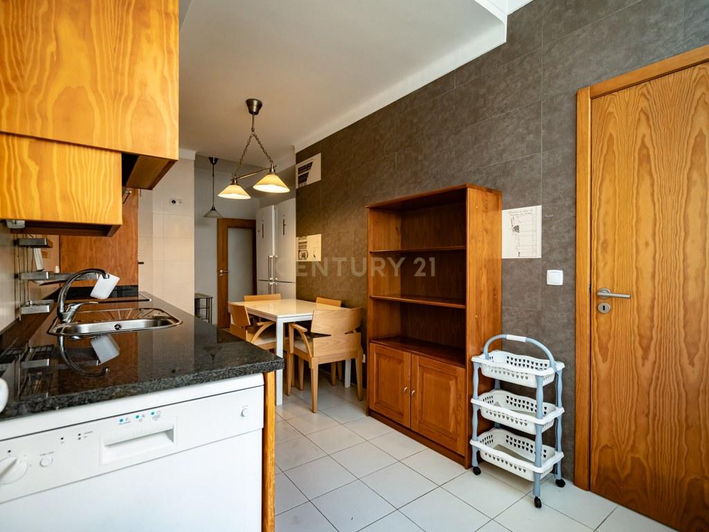 Apartamento T3 em União das freguesias de Coimbra (Sé Nova, Santa Cruz, Almedina e São Bartolomeu) — imagem 07