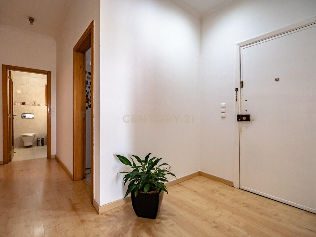 Apartamento T3 em União das freguesias de Coimbra (Sé Nova, Santa Cruz, Almedina e São Bartolomeu) — imagem 11