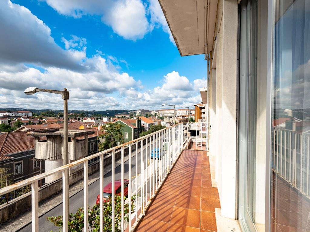 Apartamento T3 em União das freguesias de Coimbra (Sé Nova, Santa Cruz, Almedina e São Bartolomeu) — imagem 17