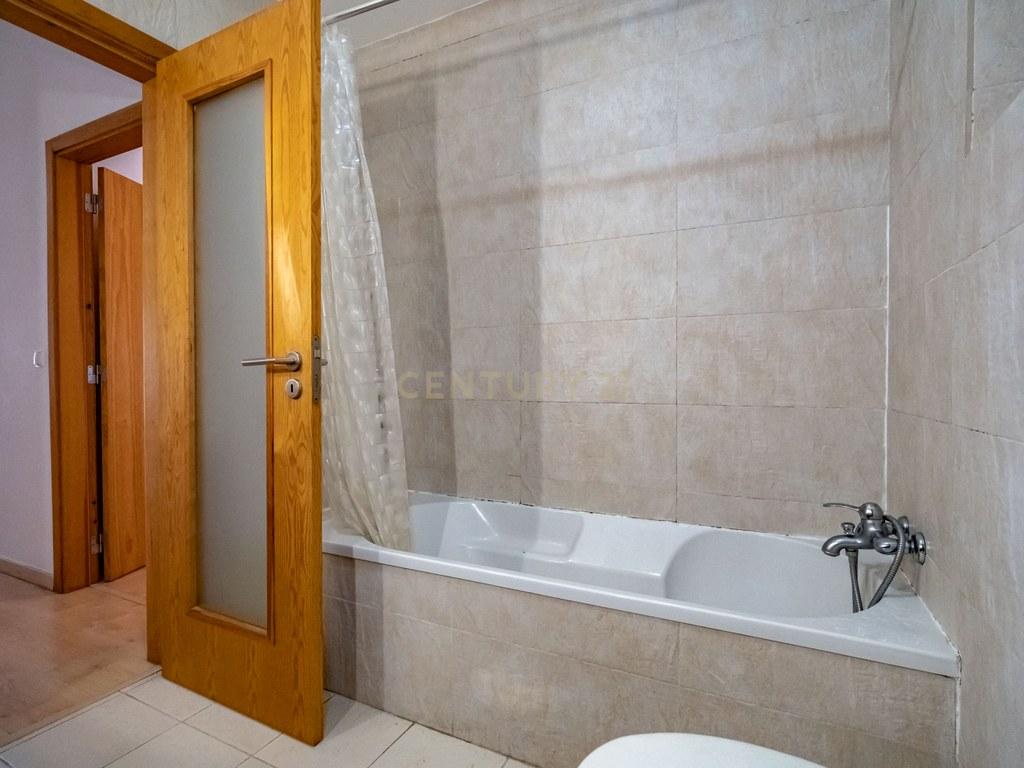 Apartamento T3 em União das freguesias de Coimbra (Sé Nova, Santa Cruz, Almedina e São Bartolomeu) — imagem 21