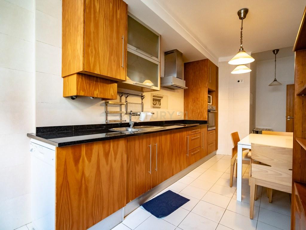 Apartamento T3 em União das freguesias de Coimbra (Sé Nova, Santa Cruz, Almedina e São Bartolomeu) — imagem 29