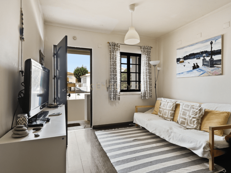 Apartamento T3 em União das freguesias de Lourinhã e Atalaia — imagem 01