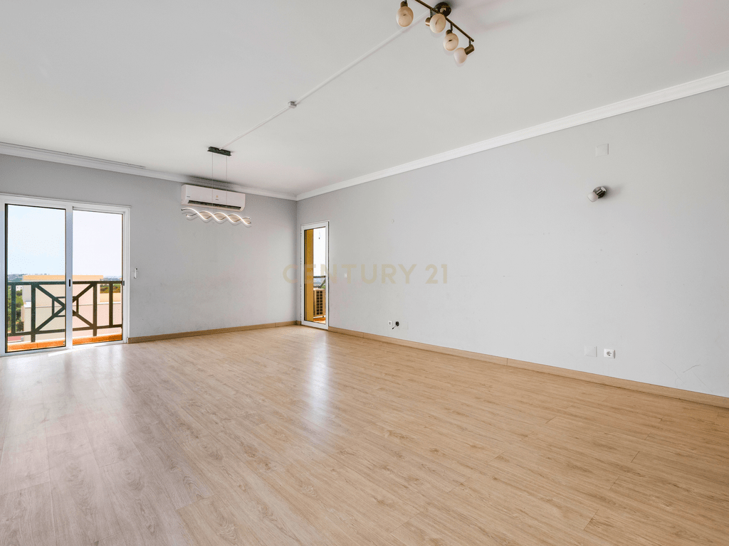 Apartamento T4+ em União das freguesias de Conceição e Estoi — imagem 04