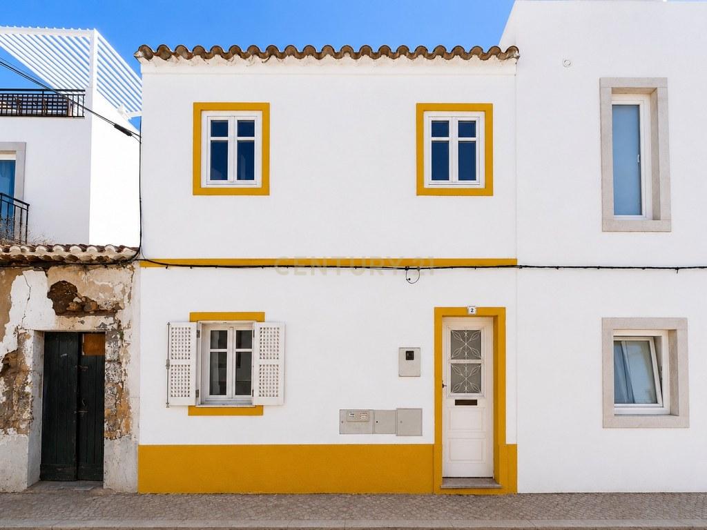 Moradia T1 em União das freguesias de Tavira (Santa Maria e Santiago) — imagem 01