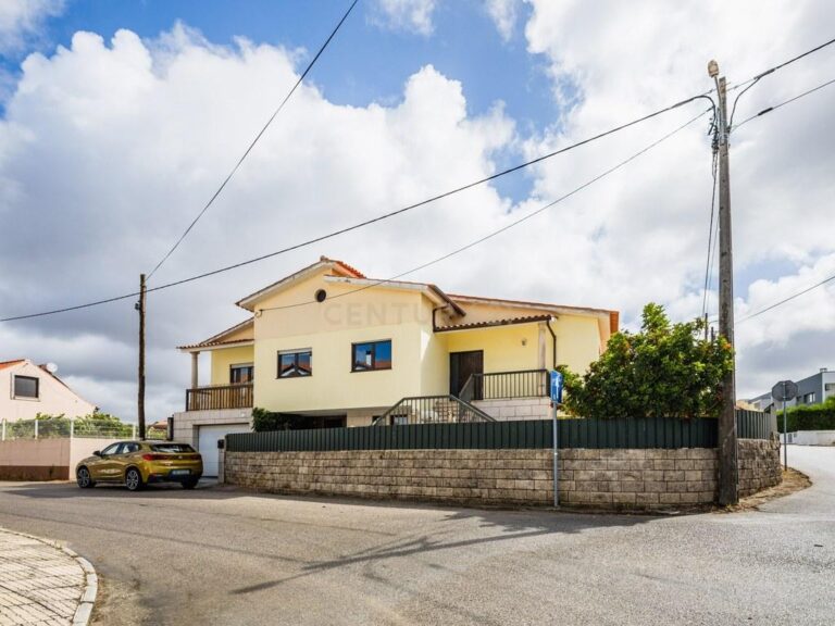 Moradia T4+ em União das freguesias de Marrazes e Barosa — imagem 01