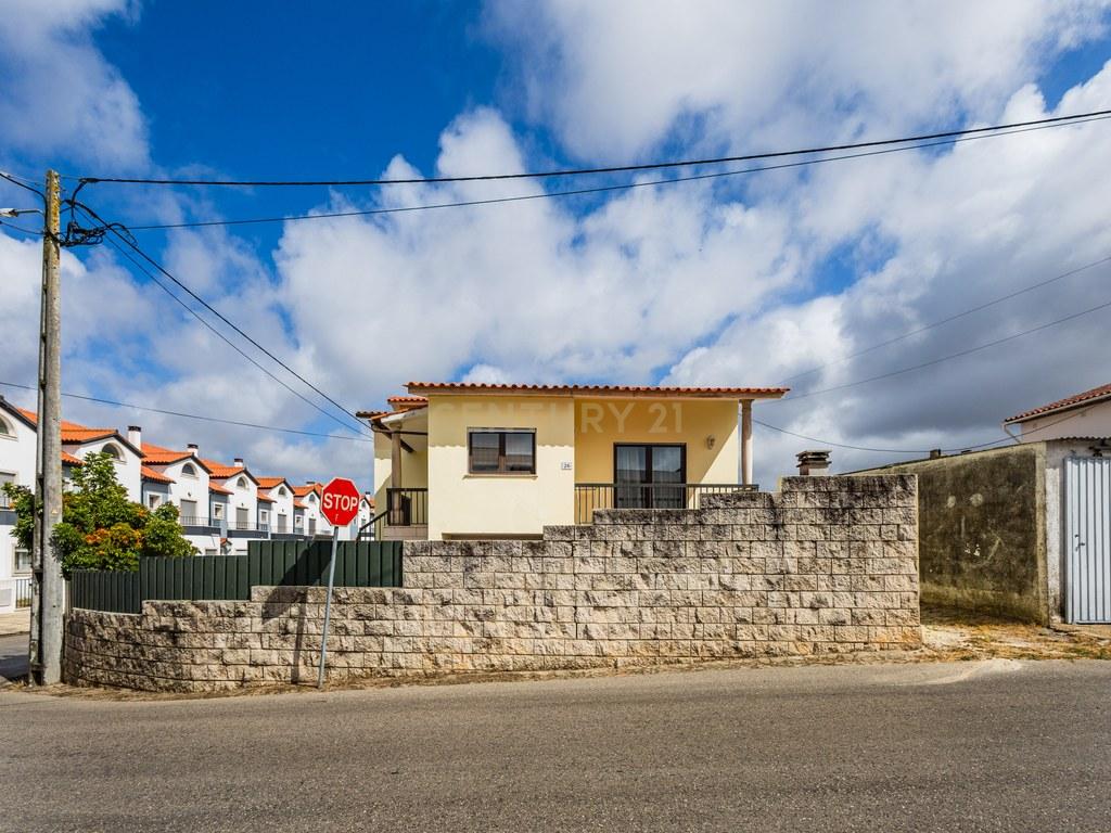 Moradia T4+ em União das freguesias de Marrazes e Barosa — imagem 03